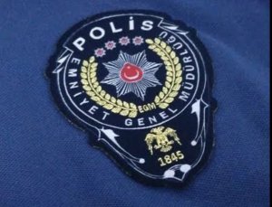 Polis memuru ve oğlu öldü