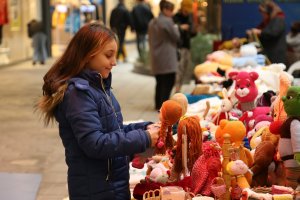 Kadın girişimciler ‘’Kışa Hazırız’’ etkinliğinde satış yaptı