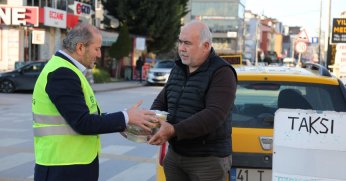 Büyükşehir’den taksicilere sıcak iftarlık