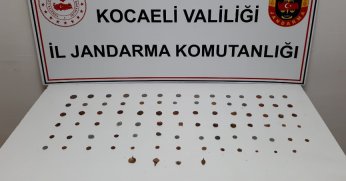  82 sikke ve 4 obje ele geçirildi