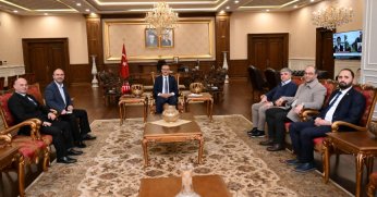 Yeniad Kocaeli Şubesi Vali Yavuz’u Ziyaret Etti