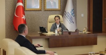 Başkan Büyükakın, makamını 4. sınıf öğrencisi Yayla’ya bıraktı