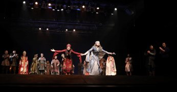 Tiyatro bütün engelleri aşar