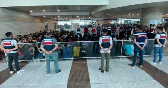 Kocaeli'de 197 kaçak göçmen sınır dışı edildi