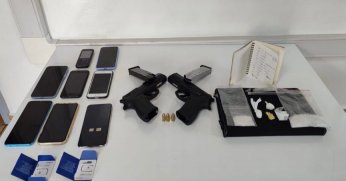 Durdurulan araçta uyuşturucu ve silah ele geçirildi!