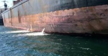 Körfezi Kirleten İki Gemiye 33 Milyon 984 Bin TL ceza