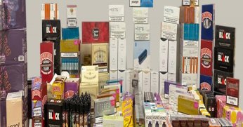 Yüzlerce kaçak sigara ve puro ele geçirildi