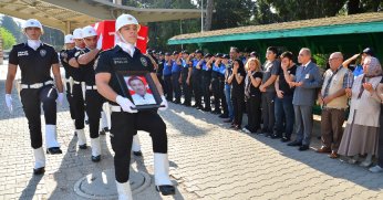 Polis memuru hayatını kaybetti