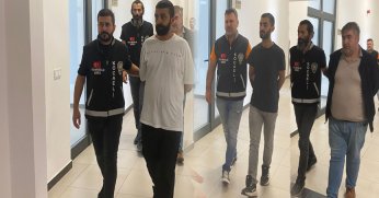 Oto hırsızları tutuklandı