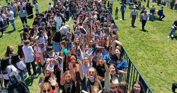 390 yayınevi, 450 yazar, 750 etkinlik