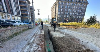 İSU, İZMİT’TE ALTYAPI ÇALIŞMALARINA DEVAM EDİYOR