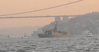 Türk Donanması boğazdan geçti