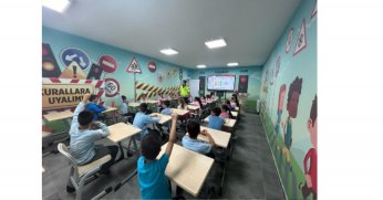 Minik öğrencilere trafik eğitimi 