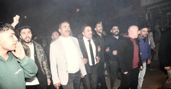 Mehmet Özay'dan gövde gösterisi