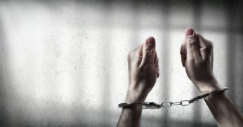 Rüşvet operasyonunda 18 polis tutuklandı