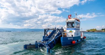 Dere, deniz ve kıyılardan 49 kamyon katı atık