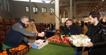 Pazarda önce sıcak çorba sonra siftah