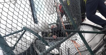 TIR sürücü 2 saatte kurtarıldı