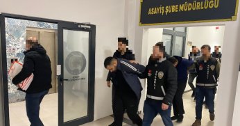 Hırsızlık çetesi suçüstü yakalandı