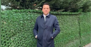 Polis memuru kalbine yenik düştü