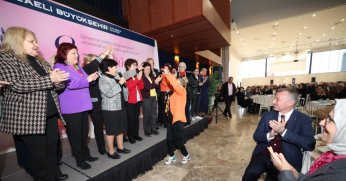 Kadın elinin değdiği her yer güzelleşiyor