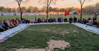 DOĞU TÜRKİSTAN VE FİLİSTİN İÇİN KAYGI DURUŞUNDA BULUNDULAR!