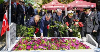 Ramazan Bayramı Arifesinde Şehitlikler Ziyaret Edildi