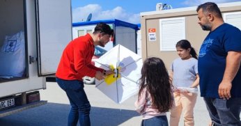 Bayramda Hatay’daki Çocuklarla Gökyüzünü Renklendirdiler