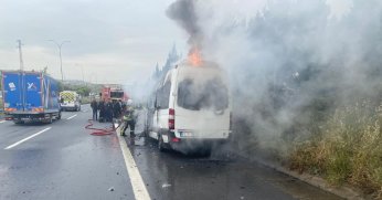  TEM'de minibüs alevlere teslim oldu
