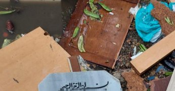 Mezartaşını çöpe attılar