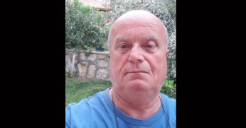 Metin Akbuga vefat etti