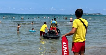 KOSKEM sahillerde 247 kişiyi hayata bağladı