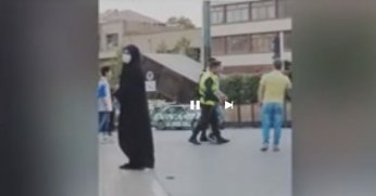 Ahlak polisinden şort giyen erkeğe gözaltı