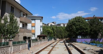 Alikahya Tramvay Hattı’nda raylar döşeniyor
