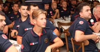 ‘’Kahraman itfaiyecilerimizin alınlarından öpüyorum’’