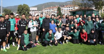 Özel çocuklardan Kocaelispor'a özel ziyaret