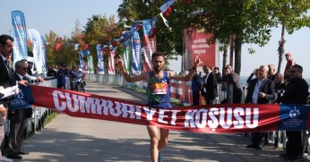 Kocaeli’de binler ‘Cumhuriyet’ aşkına koştu