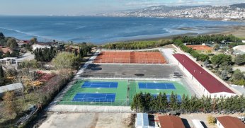 Büyükşehir’in İzmit Tenis Merkezinde sona doğru
