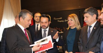 Genel Başkan Özel’den CHP İzmit’e takdir