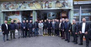 Esnaf kahvaltısıyla güne başladı