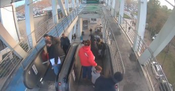 BİRİLERİ BUNU YAPMAKTAN KEYİF ALIYOR