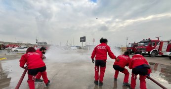 Büyükşehir İtfaiyesi’nden AKUT’a eğitim