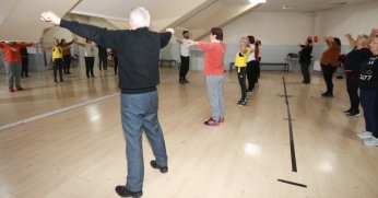 Çınarlar, “Hayatın İçindeyim” ile zinde kalıyor