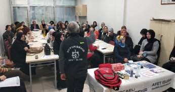 KOMEK kursiyerlerine afet bilinci eğitimi