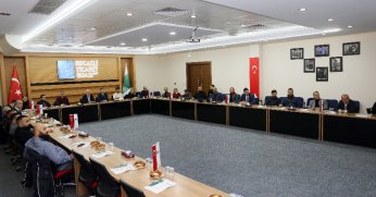 KOTO’nun yeni üyeleri, bilgilendirme toplantısında bir araya geldi