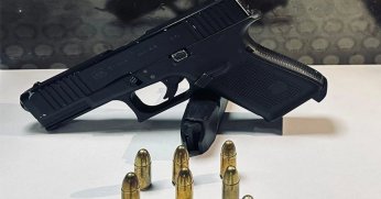 Durdurulan araçtan adeta cephanelik çıktı