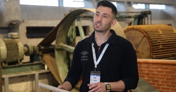 TARİHİ ESERLER ASİTSİZ KÂĞITLARLA KORUNUYOR