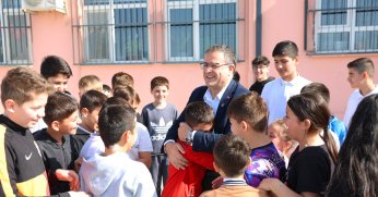 Başkan Gökçe Öğrencilerin Her Zaman Yanında