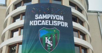 Büyükşehir, kenti Yeşil-Siyah bayraklarla donattı