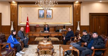 Kocaeli Engelsiz Sevenler Eğitim Sosyal Yardımlaşma Derneğinden Vali Aktaş’a Ziyaret